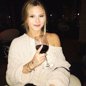 Meet your Posher, Caroline